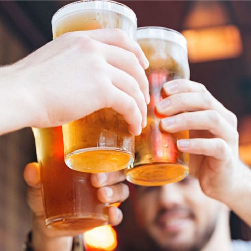 Bicchieri da birra personalizzati in PLA 415 ml tacca 300 ml 150 pz