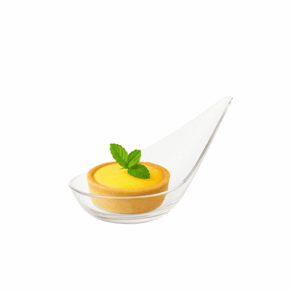 Petite assiette transparente biodégradable élégante.